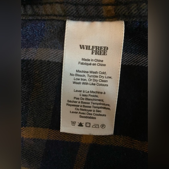 Aritzia Wilfred Free Button Down Shirt - Sz M - Picture 5 of 6